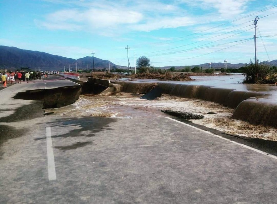 Foto. Daños a la infraestructura vial en la provincia de Virú, La Libertad, Perú (marzo 2017).